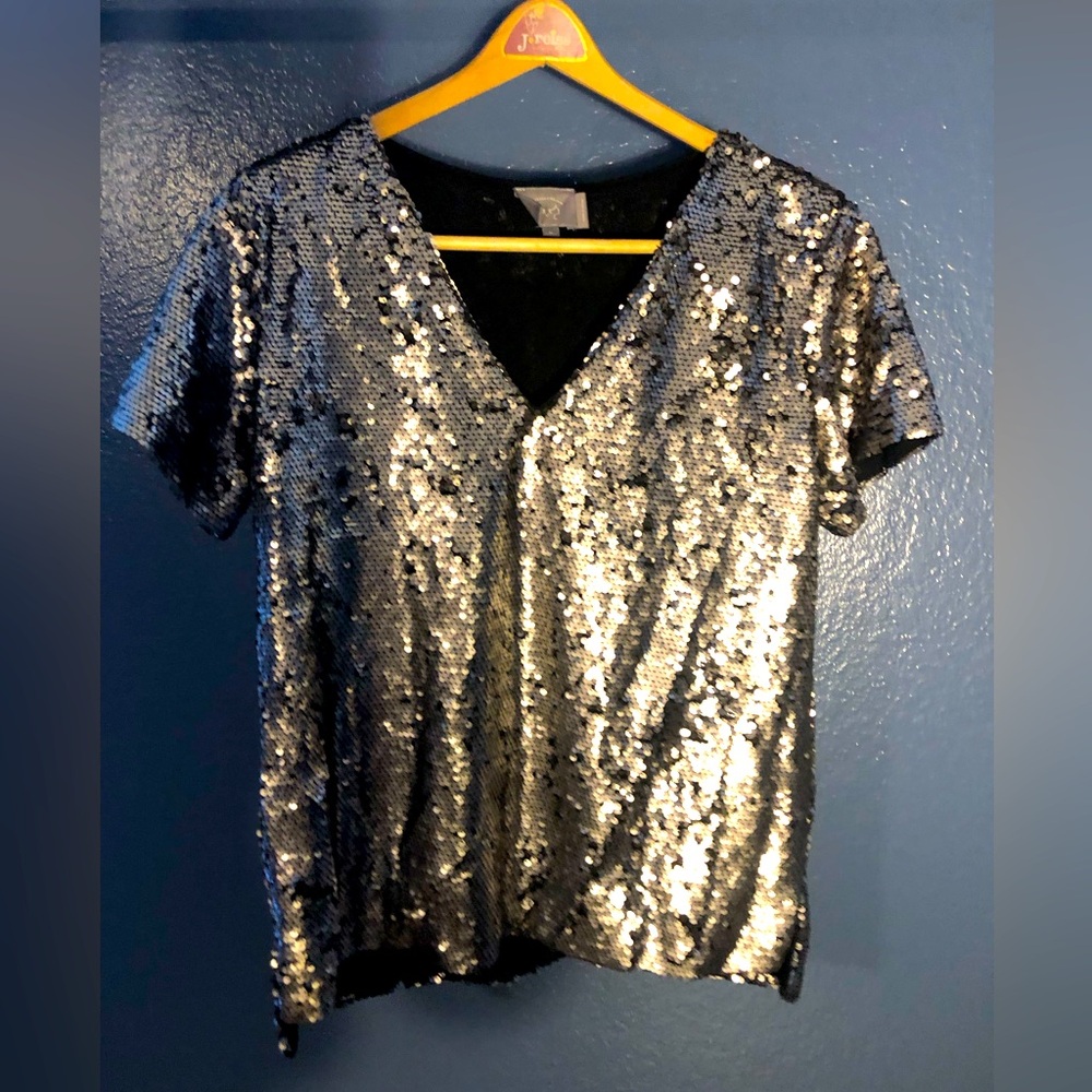 NWOT Anthropologie medium sequin top